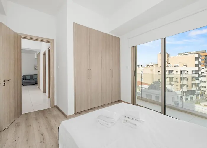 Downtown View 2 Bedroom Apartment